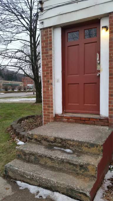 Main picture of 25221 Euclid Ave