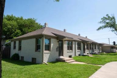 Main picture of 4710 E Mount Vernon St