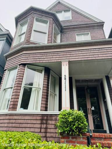 Main picture of 2711 Sacramento St