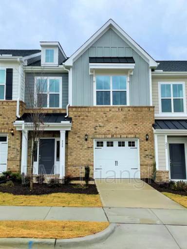 Main picture of 228 George Pine Way