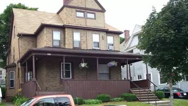 Main picture of 326 Sassafras St