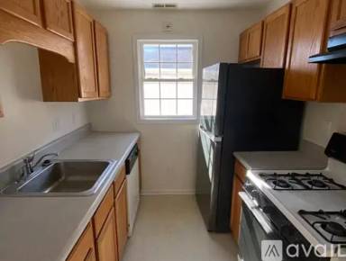 Main picture of 381 S 6th St