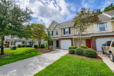 Main picture of 5214 Fernland Way