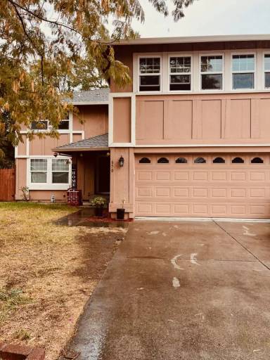 Main picture of 650 Tennis Ln