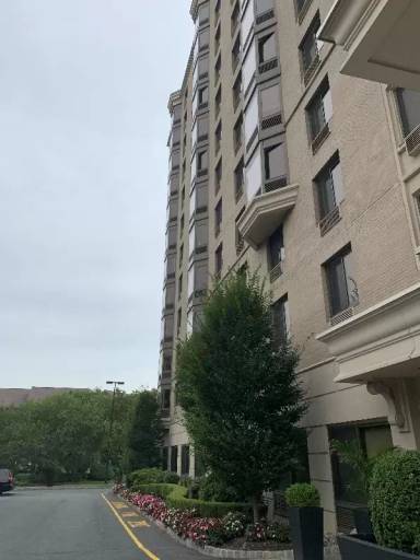 Main picture of 7600 River Rd