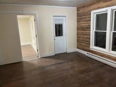 Main picture of 309 Willard St