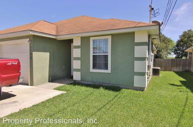 Main picture of 293 Rosalie Dr