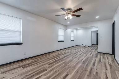 Main picture of 1501 NE 33rd St