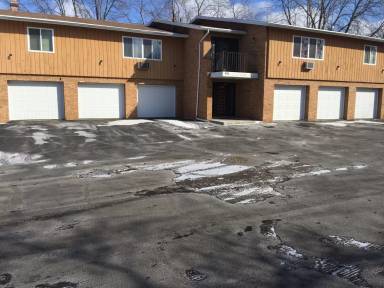 Main picture of 452 S Saint Bernard Dr