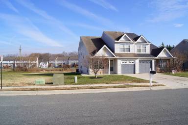 Main picture of 219 Charring Cross Dr