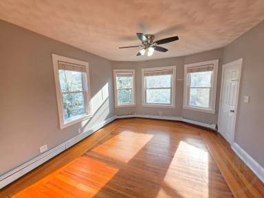 Main picture of 46 Arch St