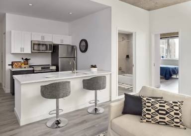 Main picture of 10 Commerce Ct