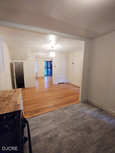 Main picture of 5902 Colgate St