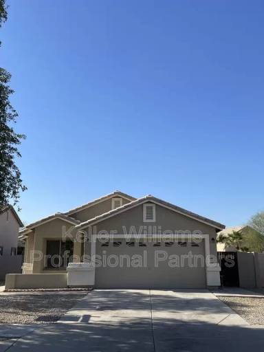 Main picture of 8137 W Globe Ave