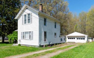 Main picture of 1048 Mechanic St