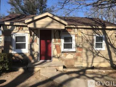 Main picture of 103 E White Unit St