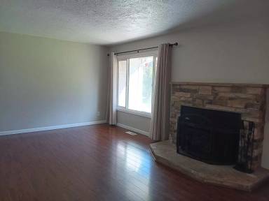 Main picture of 4755 Fillmore St N