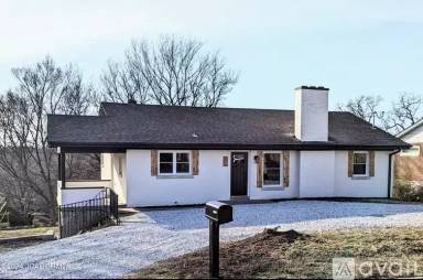 Main picture of 1718 Southwest Blvd