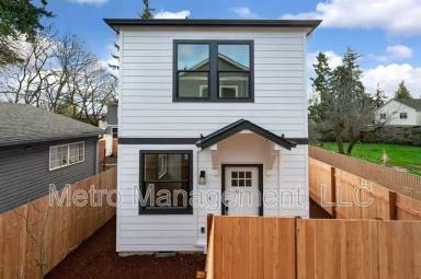 Main picture of 12094 SE Market St