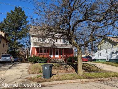 Main picture of 718 Carpenter St