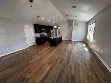 Main picture of 2611 Katie Marie Ln