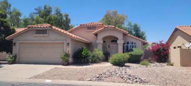 Main picture of 2560 N Lindsay Rd