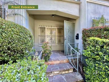 Main picture of 1160 S Citrus Ave