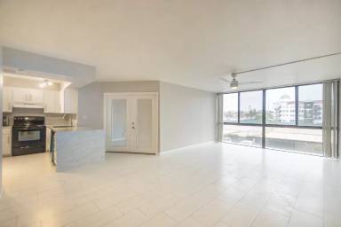 Main picture of Wimbledon Tennis Club Condos