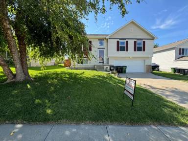 Main picture of 15827 Cottonwood St