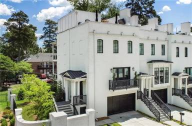 Main picture of 3667 Peachtree Rd NE