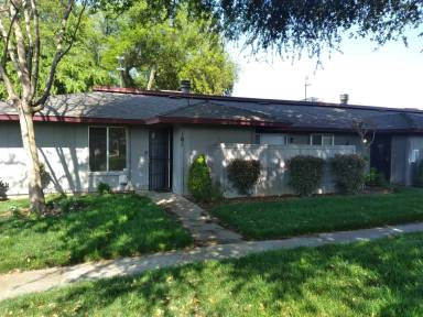 Main picture of 4504 N Valentine Ave