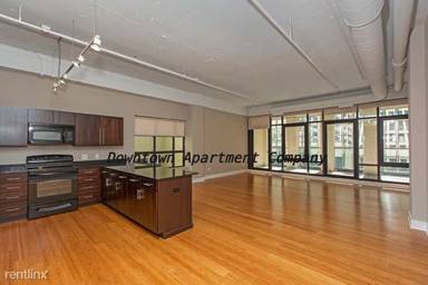 Main picture of 645 N McClurg Ct