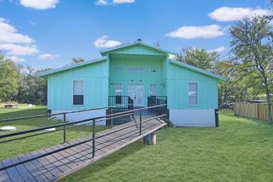 Main picture of 5443 Spar Cir