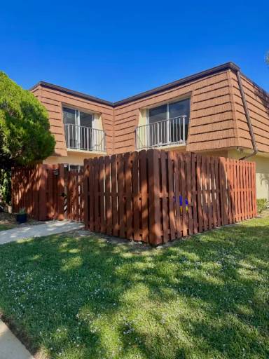 Main picture of 2691 Albatross Rd N