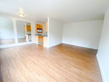 Main picture of 424 19th Ave E