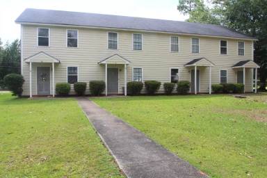 Main picture of 2700 Doncaster Dr