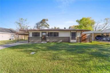 Main picture of 1501 Meadow Dr