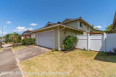 Main picture of 94-1032 Pupuhi St