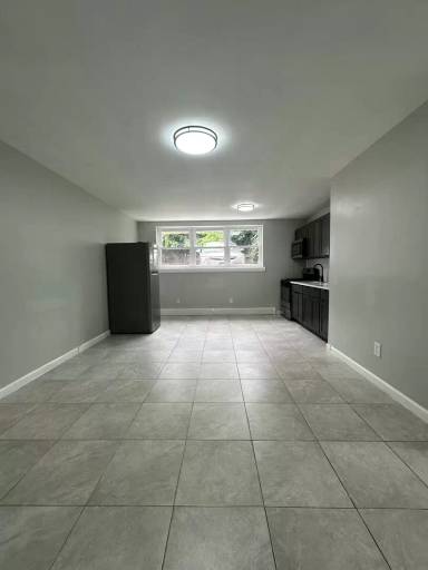 Main picture of 1332 South Ave