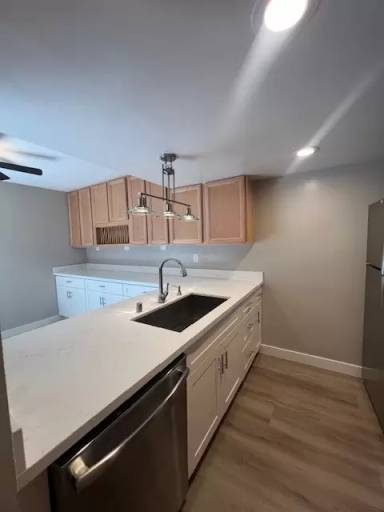 Main picture of 5474 Roundtree Pl