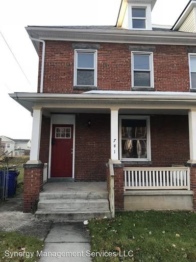 Main picture of 741 W Washington St
