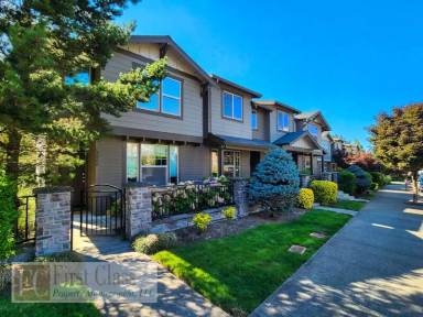 Main picture of 15904 NW Central Dr