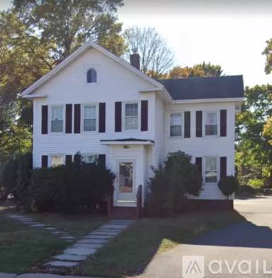 Main picture of 390 W Main St