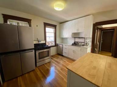 Main picture of 45 Whitford St