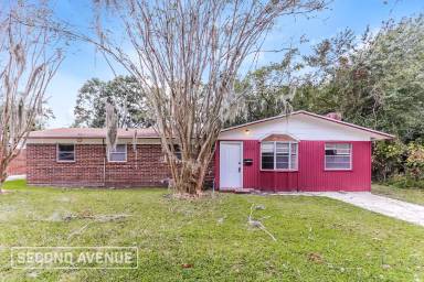 Main picture of 5110 Dostie Dr S