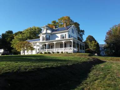 Main picture of 36 Pleasant St