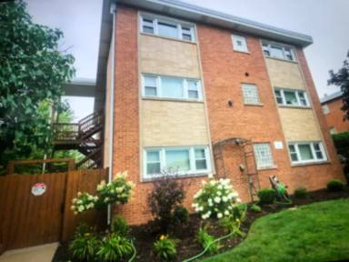 Main picture of 6044 N Melvina Ave