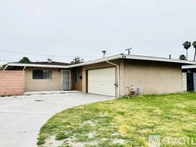 Main picture of 904 S Kenmore St