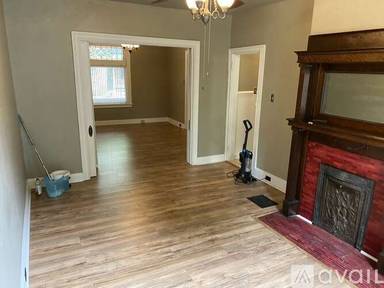 Main picture of 127 2nd St
