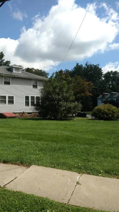 Main picture of 5 Barton Pl